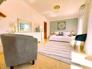 Gallery image of Close to beach unique & cozy apartment 3 balconies country Views in Mellieħa
