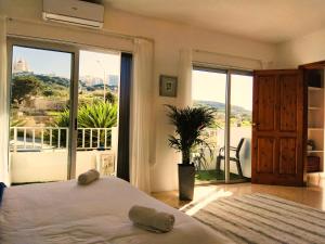 Gallery image of Close to beach unique & cozy apartment 3 balconies country Views in Mellieħa
