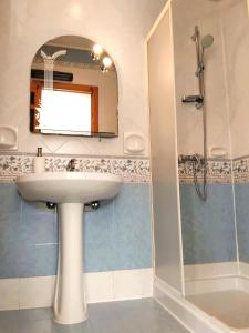 Gallery image of Close to beach unique & cozy apartment 3 balconies country Views in Mellieħa