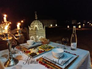 Nápoje v ubytování Rimal Luxury Camp
