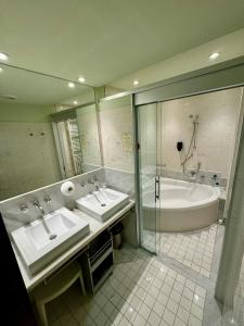 Koupelna v ubytování hotel vall fosca