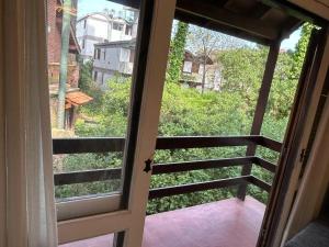 Μπαλκόνι ή βεράντα στο Departamento tipo duplex cerca de todo pero con la tranquilidad del bosque