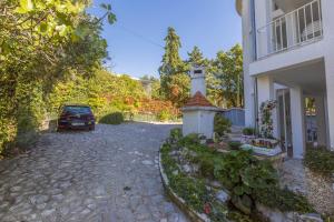 Vonkajšia záhrada v ubytovaní Studio Selce 4801a