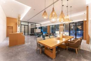 Χώρος καθιστικού στο Hangzhou Tonglu Fuchun River Blossom Hill Hotel +31 φωτογραφίες