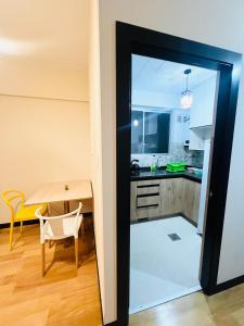 Dapur atau dapur kecil di Departamento con la mejor vista en Obrajes