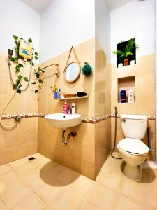 Ένα μπάνιο στο Nau's Homestay 2 +20 φωτογραφίες