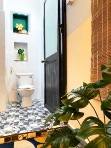 Ένα μπάνιο στο Nau's Homestay 2