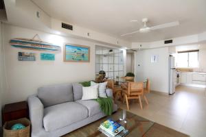 Χώρος καθιστικού στο Beachfront escape in Coolangatta