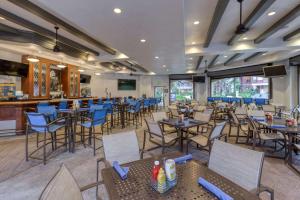 Um restaurante ou outro lugar para comer em Wyndham Grand Orlando Resort Bonnet Creek