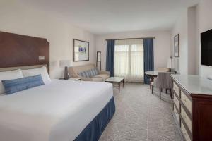 Cama ou camas em um quarto em Wyndham Grand Orlando Resort Bonnet Creek