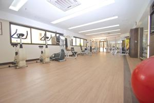 The fitness centre and/or fitness facilities at Ipanema Apart-hotel on the Beach