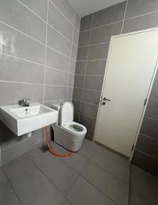 Koupelna v ubytování Terataks Homestay