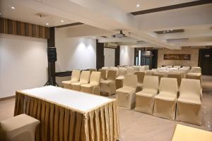 Setusvæði á Kumar Resort By Turtle, Lonavala