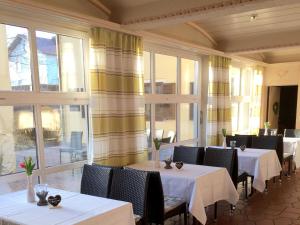Restoran ili drugo mesto za obedovanje u objektu Hotel und Restaurant Post Prienbach