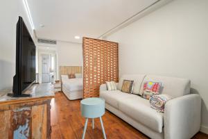 O zonă de relaxare la apartamentos con garaje en ensanche de vallecas ALQUILER TEMPORAL