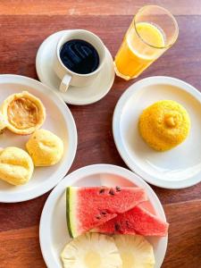 Comida no hotel ou em algum lugar perto