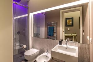A bathroom at The closest to the Boboli Gardens