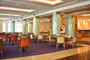 Um restaurante ou outro lugar para comer em Pestana Grand Ocean Resort Hotel