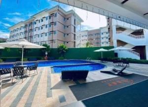 Bazén v ubytování AbCd prx staycation nebo v jeho okolí