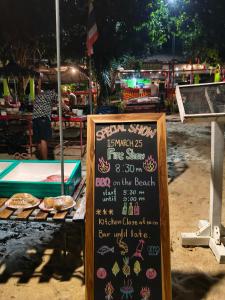 Bazén v ubytování Yuyu Golden Beach nebo v jeho okolí