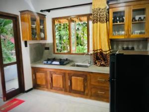 Una cocina o cocineta en Sunil Villa