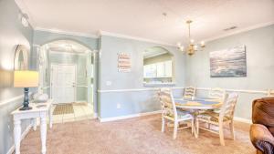 Posezení v ubytování 323 Arbor Trace Home