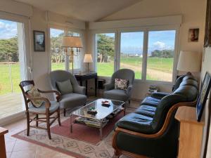 Billede fra billedgalleriet på Maison calme avec vue mer, proche plages, cheminée et Wi-Fi - FR-1-418-264 i Le Palais