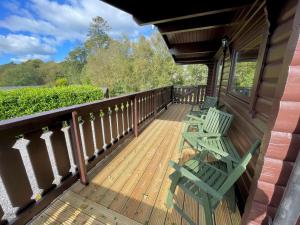 Gallery image of Gorgeous 3BR Norwegian Lodge with Stunning Views Pass the Keys in Kippford