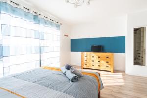 Postel nebo postele na pokoji v ubytování La Maison du Bonheur - Private heated pool + 60 fotografií