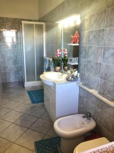 Koupelna v ubytování Andrea Frau - Casa Mandorleto new - Sardinia Villasimius-Peaceful Panoramic Terrace-full comfort air conditioning-WiFi-Parking-Privacy + 59 fotografií