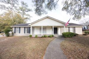 Το κτήριο όπου στεγάζεται  η παραθεριστική κατοικία