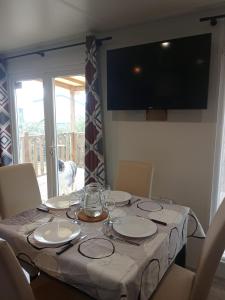 Gallery image of Mobile home cosy 6 personnes! in Canet-en-Roussillon +6 photos