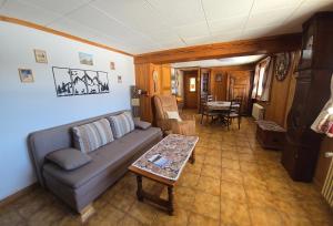 Posezení v ubytování Chalet Le Slalom + 44 fotografií