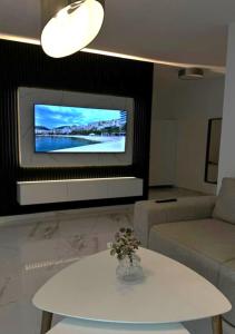 Gambar di galeri bagi Luis Luxury Apartment di Sarandë +18 gambar