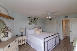 Postel nebo postele na pokoji v ubytování Ocean Pointe Resorts - 1214 Sea View