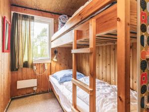 Postel nebo postele na pokoji v ubytování 6 person holiday home in Thisted-By Traum