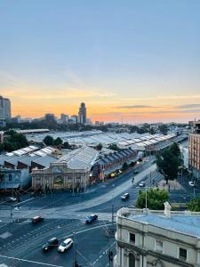 Nespecifikovaný výhled na destinaci Melbourne nebo výhled na město při pohledu z apartmánu