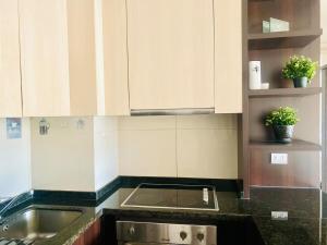 Una cocina o kitchenette en Moderno a pasos de Parque Arauco 8 fotos más