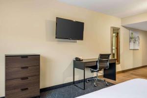 TV a/nebo společenská místnost v ubytování Extended Stay America Premier Suites - Portland - North