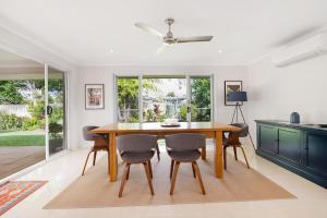 Posezení v ubytování OCEAN55- Mooloolaba Family Holiday Home