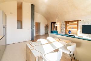 Et tv og/eller underholdning på Luxury apartment Peschiera Zaffiro