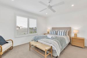 Letto o letti in una camera di YALLA24-Luxury Resort Style Home