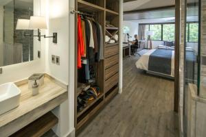 Uma cama ou camas num quarto em Flow Condesa - Adults Only