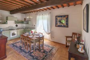 Imagen de la galería de Il Capriolo, en San Cerbone 13 fotos más