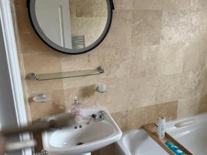 Vannituba majutusasutuses Cobh Holiday Home