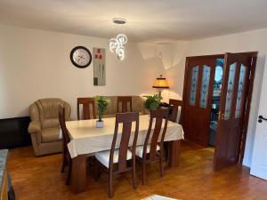 Istumisnurk majutusasutuses Cobh Holiday Home