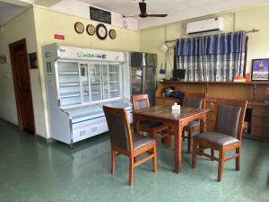 A kitchen or kitchenette at 重庆火锅