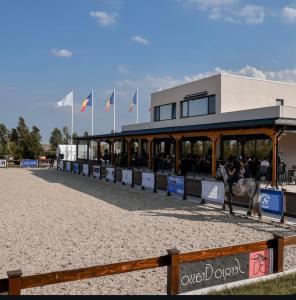 Bygningen som resortet ligger i