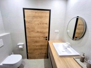 Phòng tắm tại Sonniges Apartment in Semriach mit eigenem Garten und Weitblick
