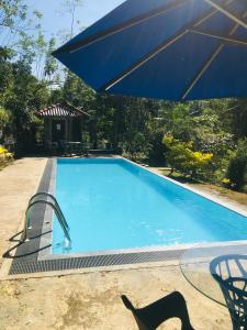 Bazén v ubytování Great villa lake resort nebo v jeho okolí